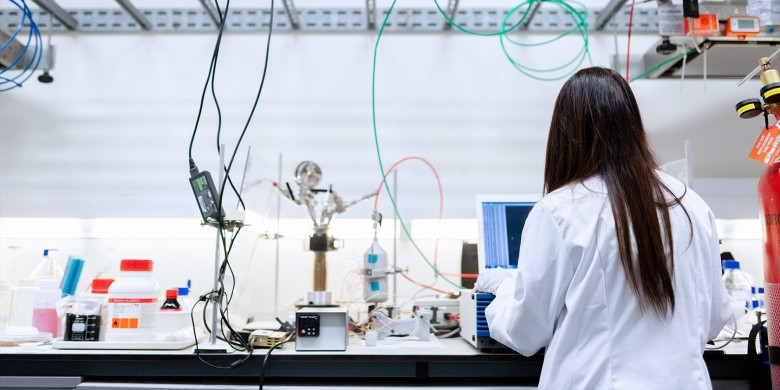 Şirketlerin Akıllı Ampul Yapmak İçin Ek Araştırma ve Geliştirmeye İhtiyacı Var