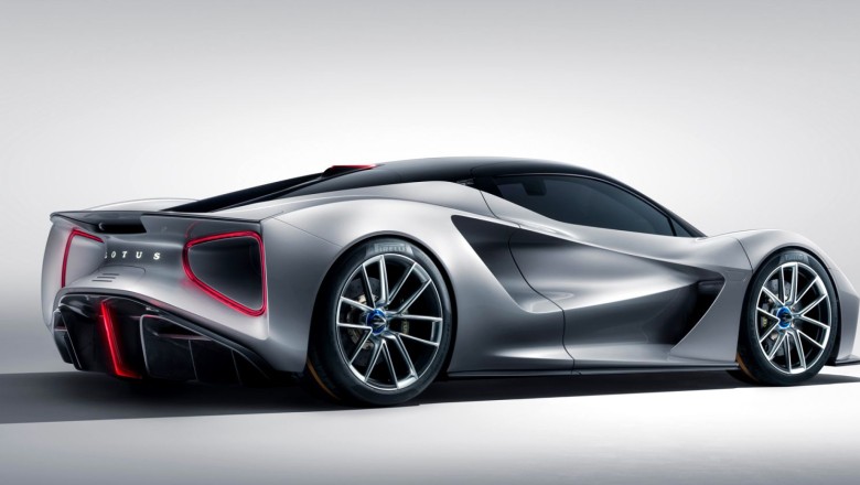 Dikkat Etmeniz Gereken 4 Yüksek Performanslı Elektrikli Araba