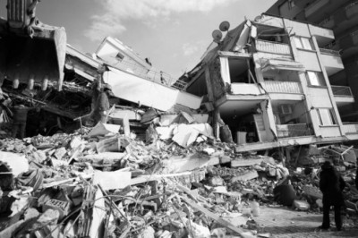 Türkiye'deki Depremler: Binların Yapımındaki Eksiklikler Tetikledi