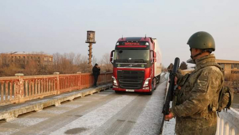 Iğdır'da Alican Sınır Kapısı 35 Yıl Sonra Deprem Bölgesine Yardım İçin Açıldı