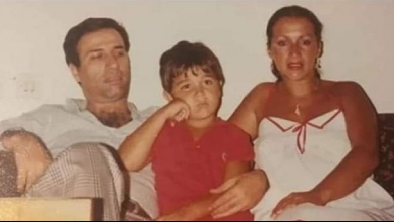 Kemal Sunal'ın eşi Gül Sunal bir TV reklamlarında anlatıyor;