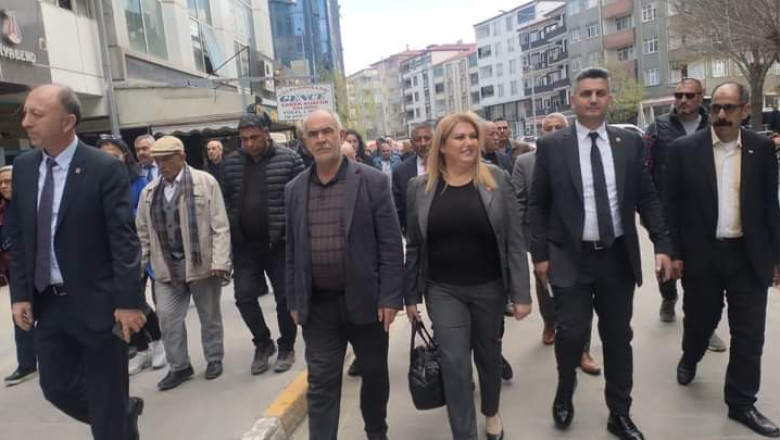 HALKIN İÇİNDE OLAN CHP ADAYLAR İLETİŞİMDE