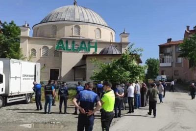 Çorum'da cami yıkımı protesto edildi