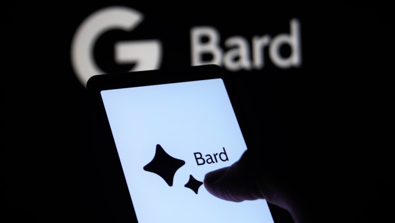Google Bard: Yenilikçi Sohbet Botu Gelişmeleriyle Sınırları Aşıyor