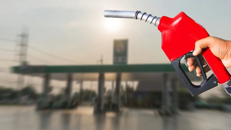 Akaryakıt Fiyatlarındaki Artış Devam Ediyor: Motorin, Bu Gece 24 Liranın Üzerine Çıkacak!
