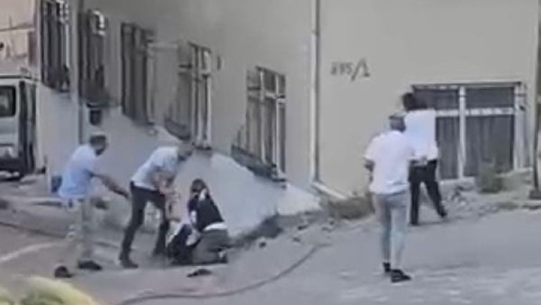 İstanbul Esenyurt'ta Kız Arkadaşıyla Tartışan Adam, Müdahale Eden Kişiye Silahla Saldırdı!