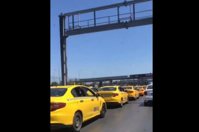 Taksiciler Akaryakıt Zammına Karşı Kontak Kapattı