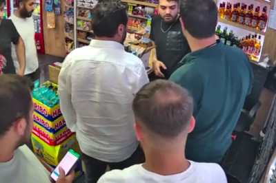 Esenyurt'ta Tekel Bayisine Yapılan Saldırıda 2 Kişi Hayatını Kaybetti