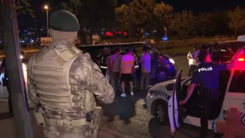 Esenyurt'ta Binlerce Polisin Katıldığı Dev Asayiş Operasyonu Gerçekleştirildi