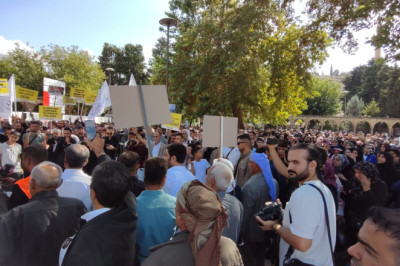 Şanlıurfa'da Binlerce Kişi Filistin'deki İsrail Saldırısını Protesto Etti
