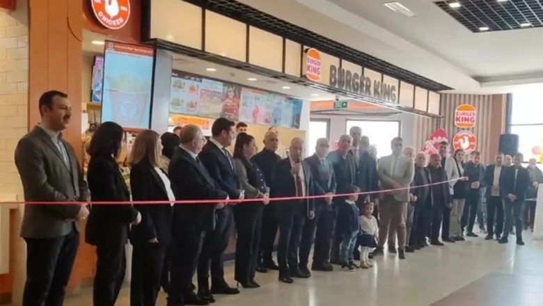 Afyonkarahisar'da Burger King Açılışı Tartışma Yarattı: Boykot Çağrıları ve AK Partili Yöneticilerin Katılımı Gündemde